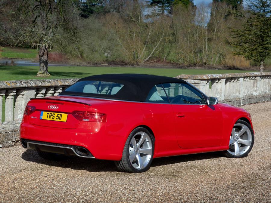  Audi RS5 Cabriolet 2013 года  (UK) (фото 11 из 16)